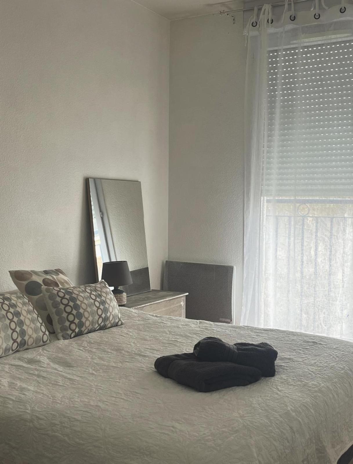 Perigueux T2 Proche Du Quartier Historique Apartment Luaran gambar