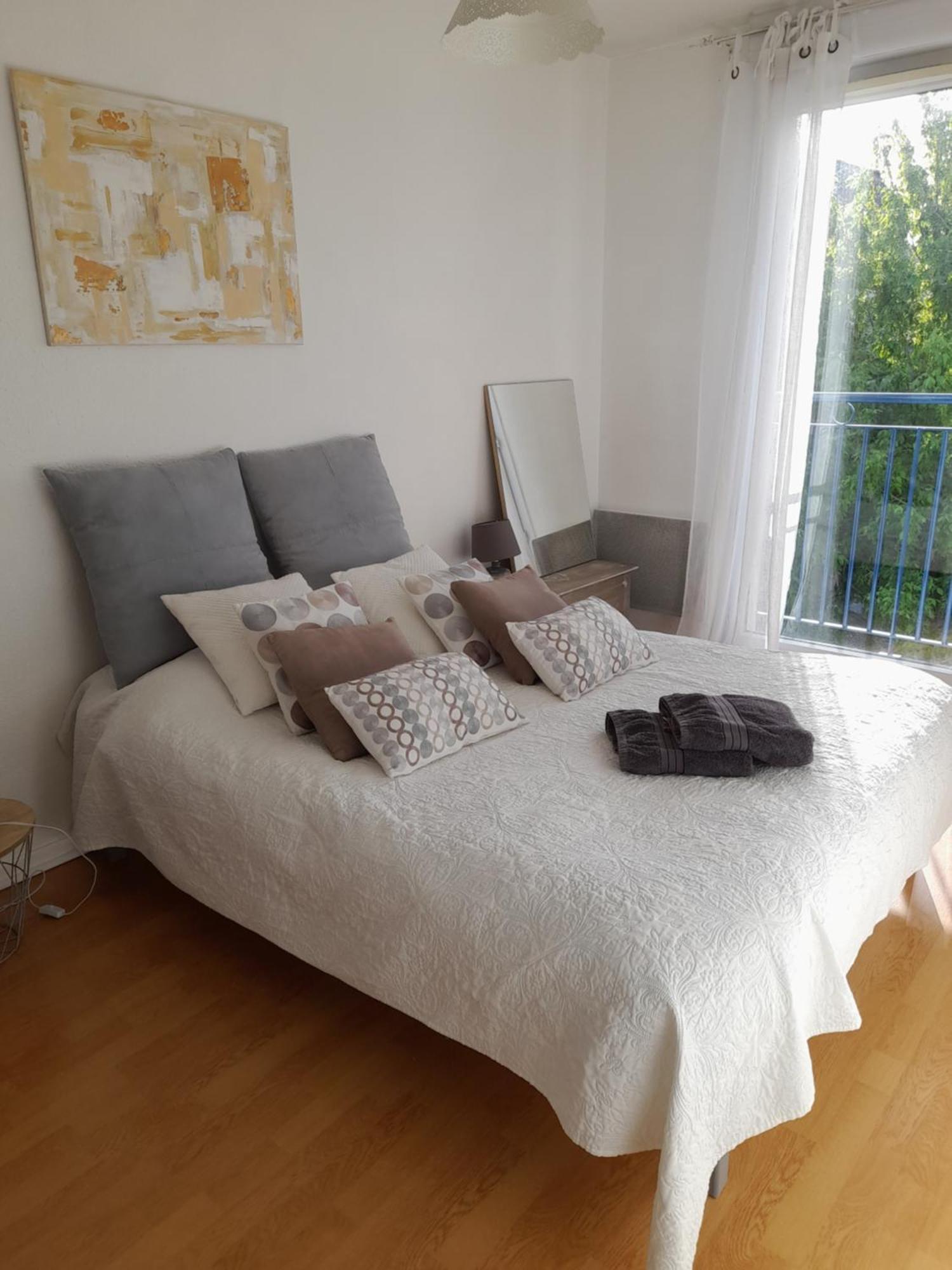 Perigueux T2 Proche Du Quartier Historique Apartment Luaran gambar
